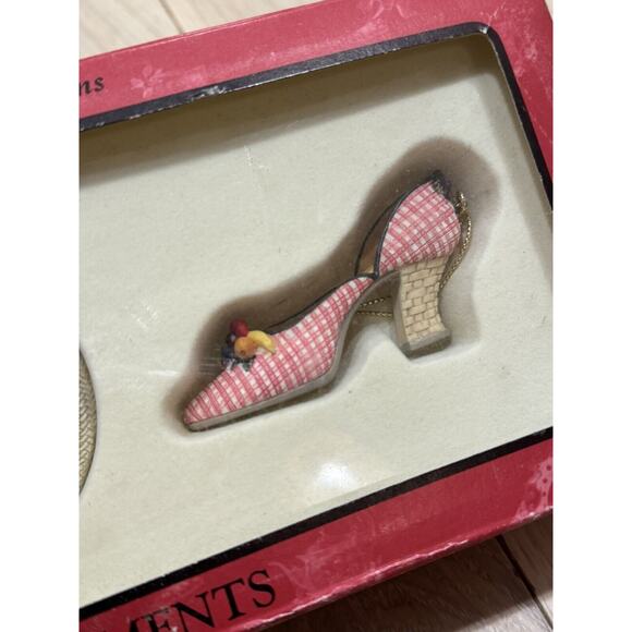 Sandy's Closet Through the‎ Seasons Primitive Garden CottageCore Ornament Set - Picture 3 of 11